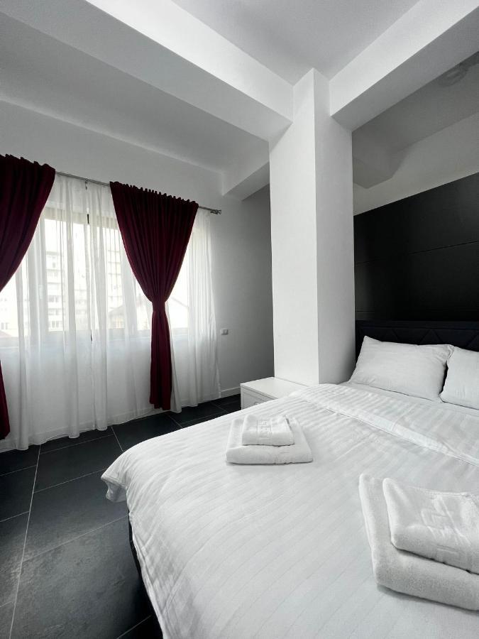 Marvellous Aparthotel With Master Apartments Σουκεάβα Εξωτερικό φωτογραφία