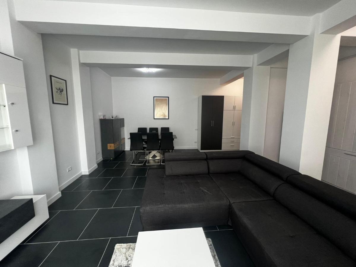Marvellous Aparthotel With Master Apartments Σουκεάβα Εξωτερικό φωτογραφία