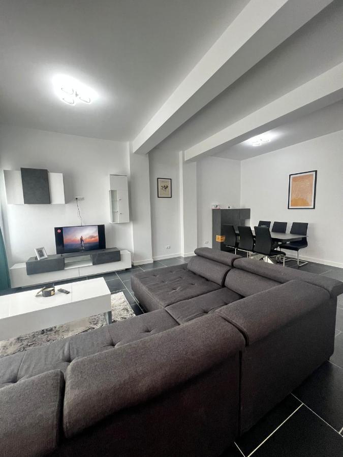 Marvellous Aparthotel With Master Apartments Σουκεάβα Εξωτερικό φωτογραφία