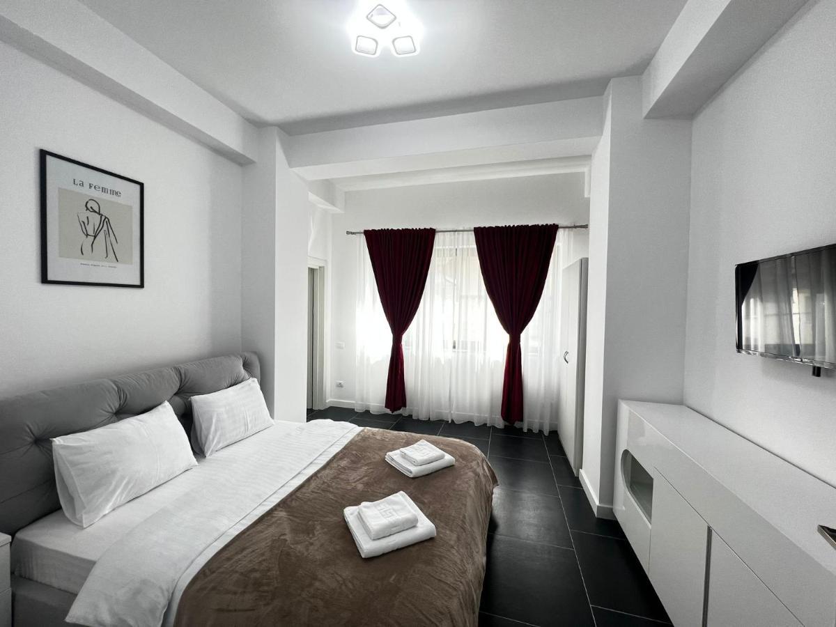 Marvellous Aparthotel With Master Apartments Σουκεάβα Εξωτερικό φωτογραφία
