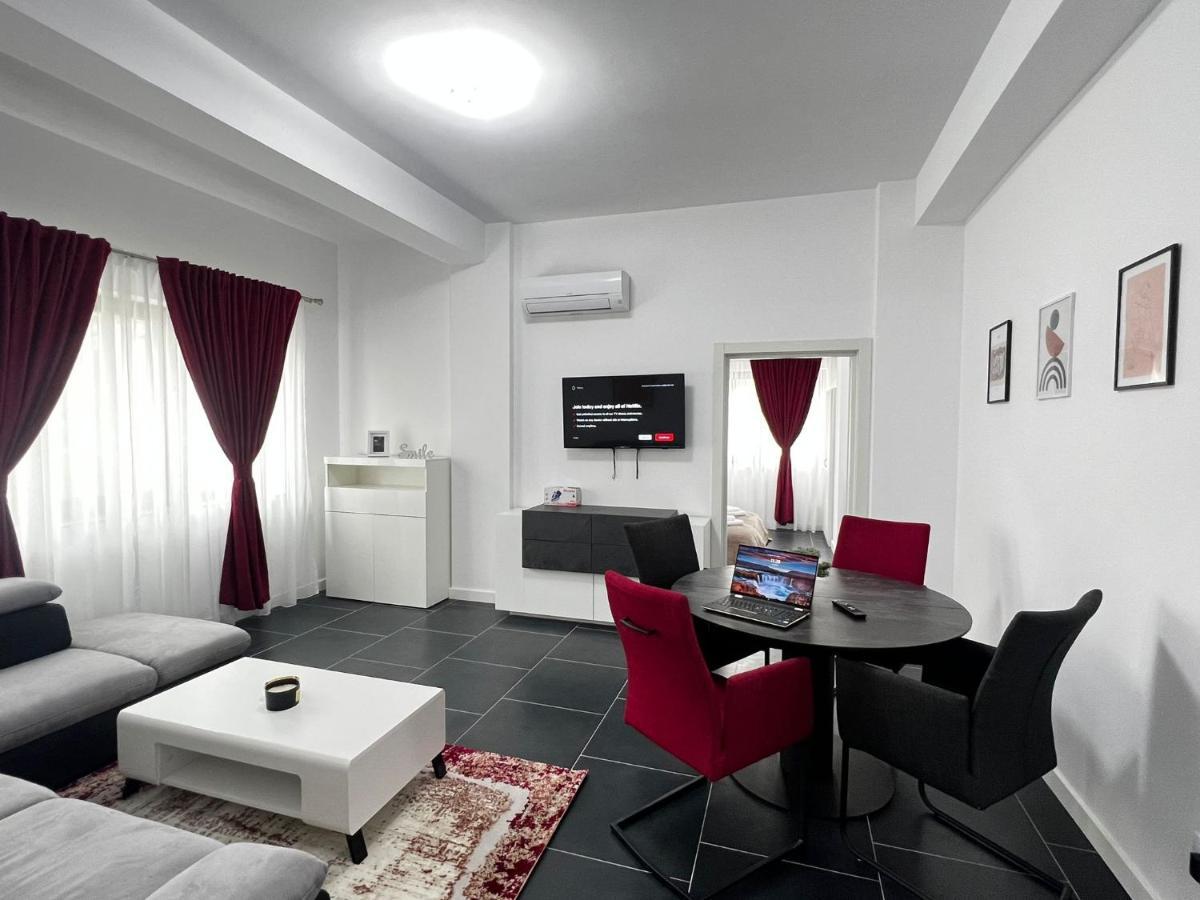 Marvellous Aparthotel With Master Apartments Σουκεάβα Εξωτερικό φωτογραφία