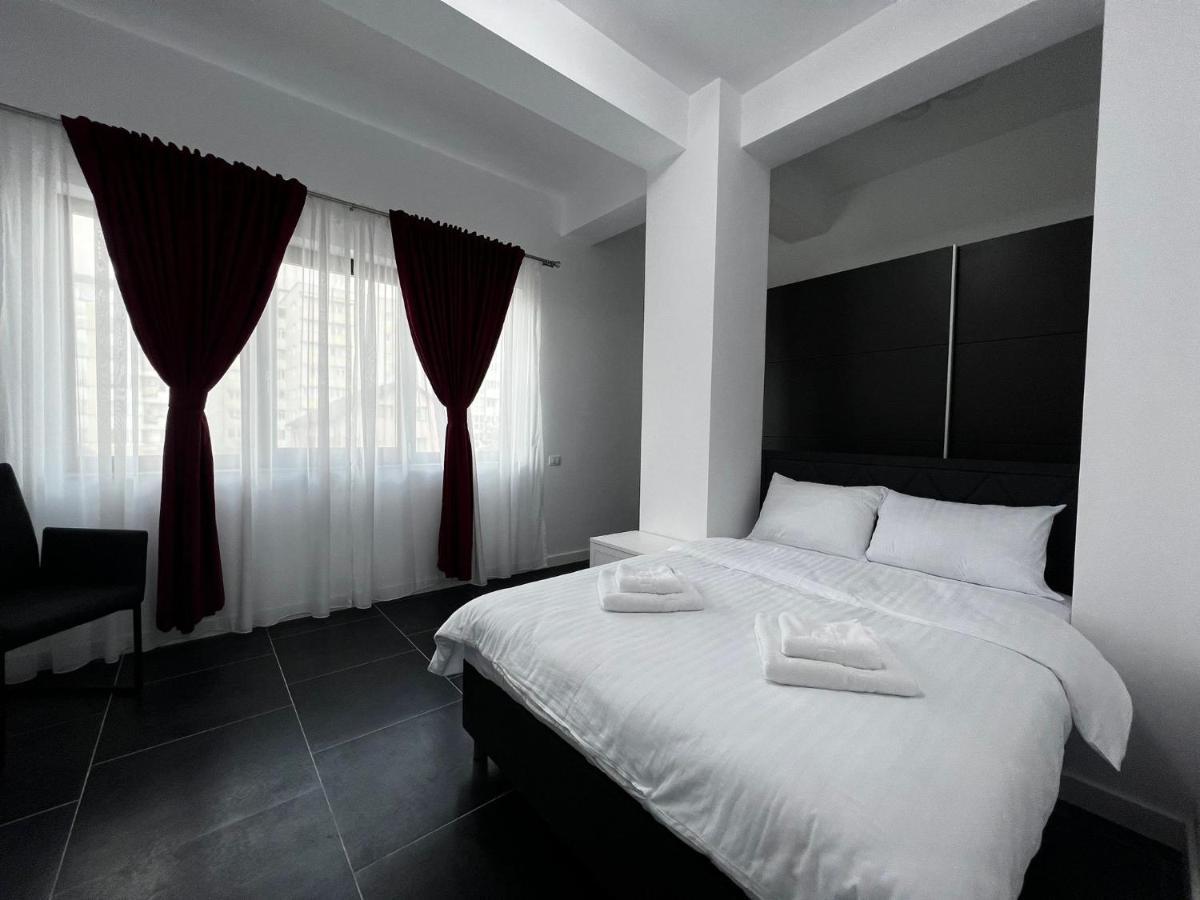 Marvellous Aparthotel With Master Apartments Σουκεάβα Εξωτερικό φωτογραφία