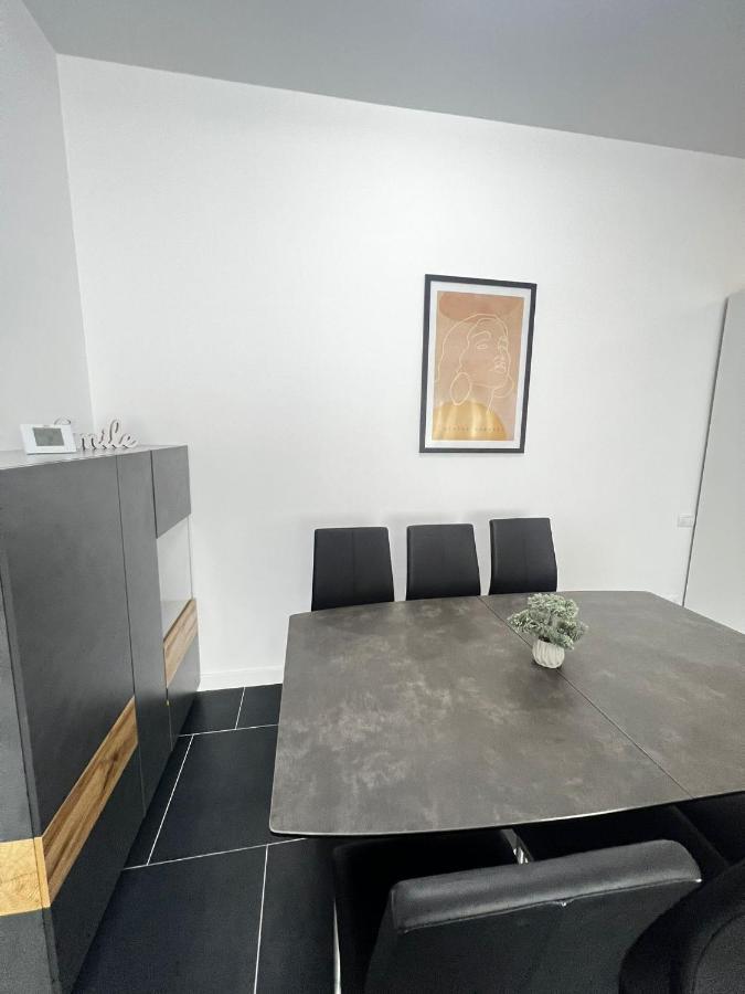 Marvellous Aparthotel With Master Apartments Σουκεάβα Εξωτερικό φωτογραφία