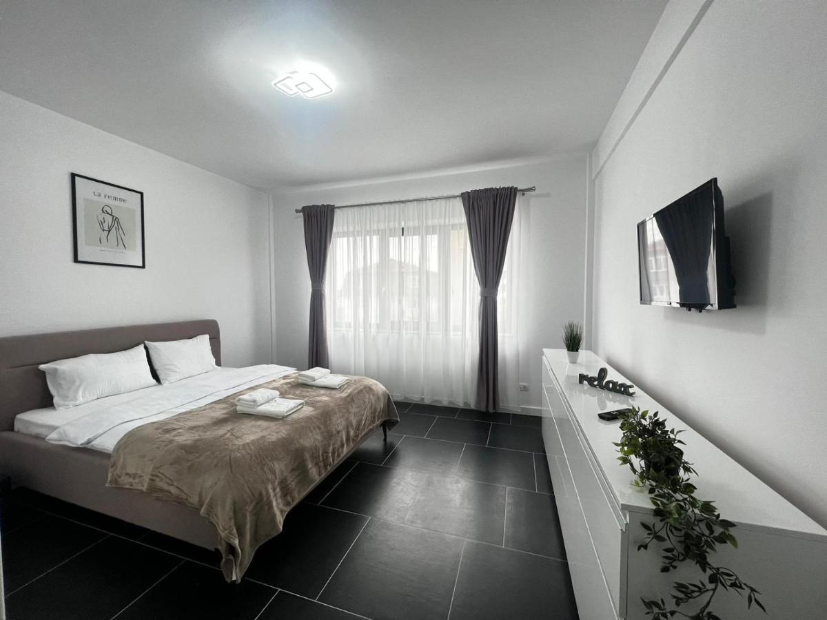 Marvellous Aparthotel With Master Apartments Σουκεάβα Εξωτερικό φωτογραφία