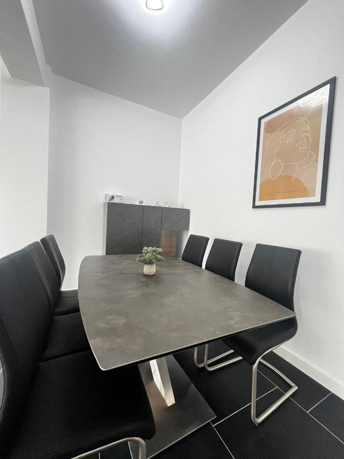 Marvellous Aparthotel With Master Apartments Σουκεάβα Εξωτερικό φωτογραφία