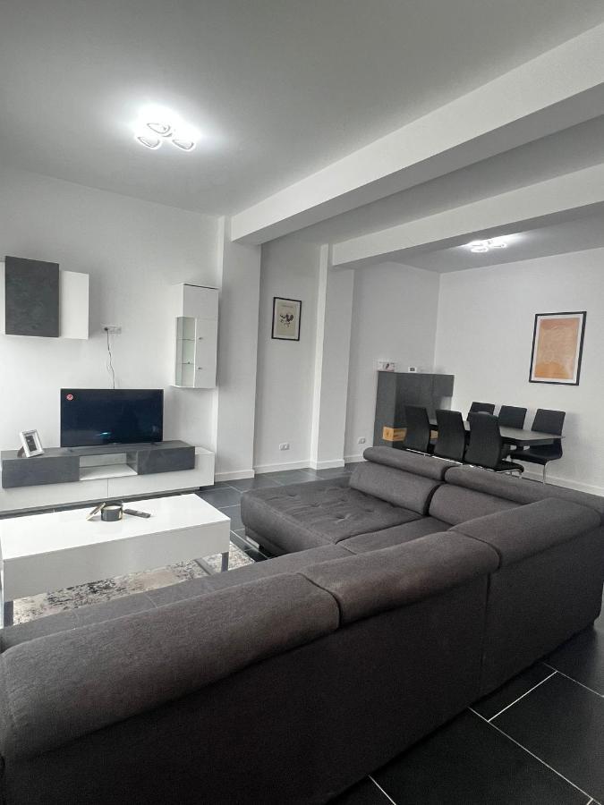 Marvellous Aparthotel With Master Apartments Σουκεάβα Εξωτερικό φωτογραφία