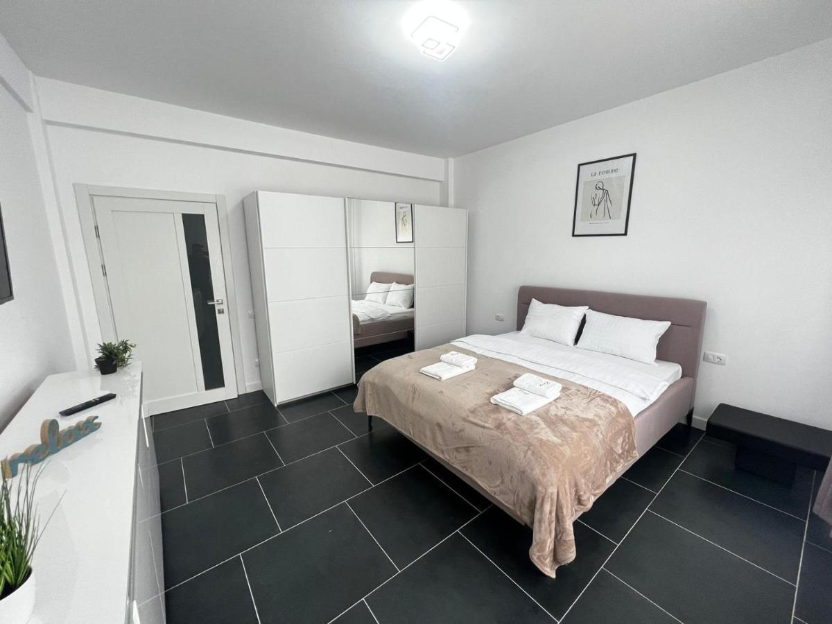 Marvellous Aparthotel With Master Apartments Σουκεάβα Εξωτερικό φωτογραφία