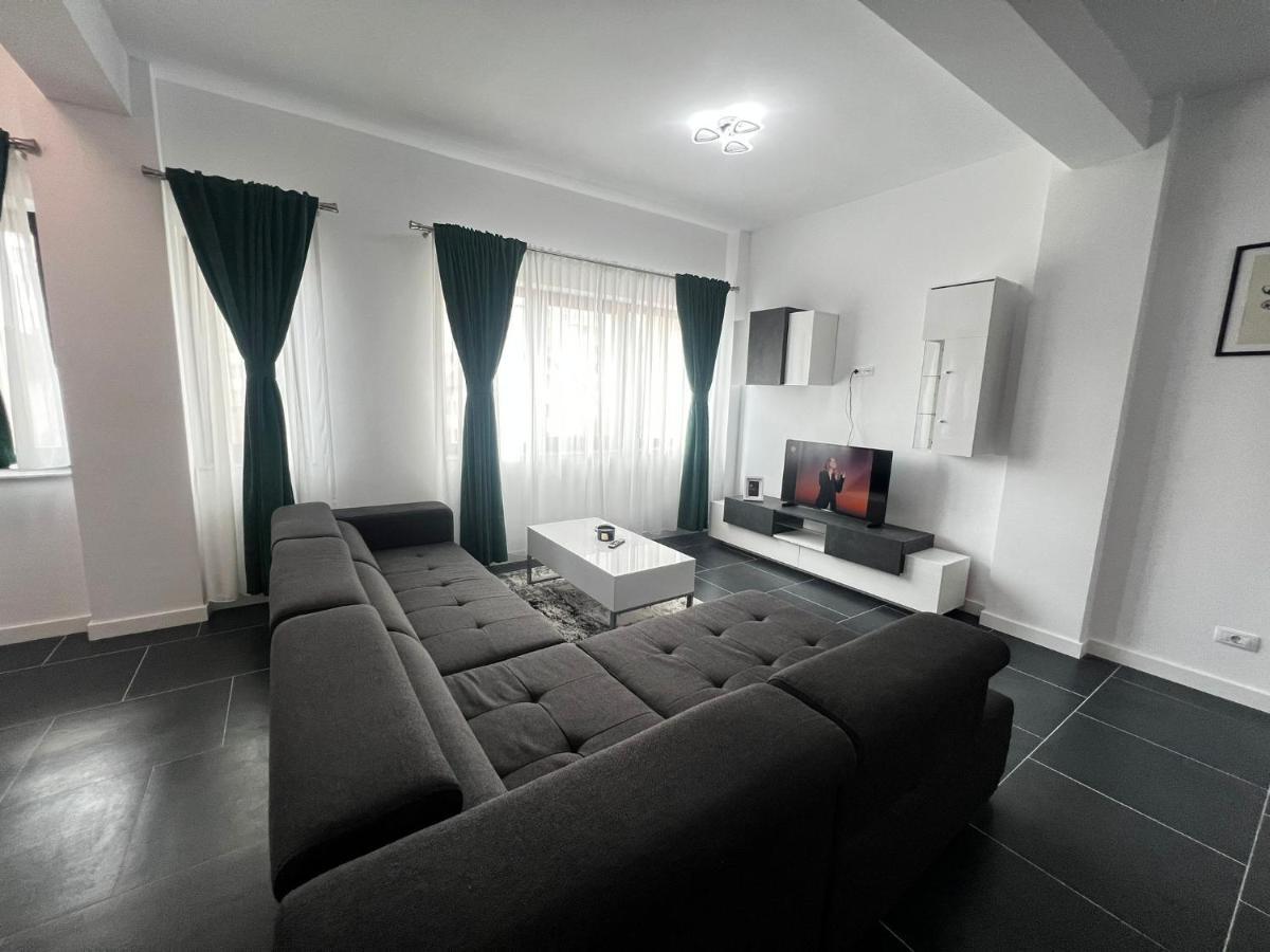 Marvellous Aparthotel With Master Apartments Σουκεάβα Εξωτερικό φωτογραφία