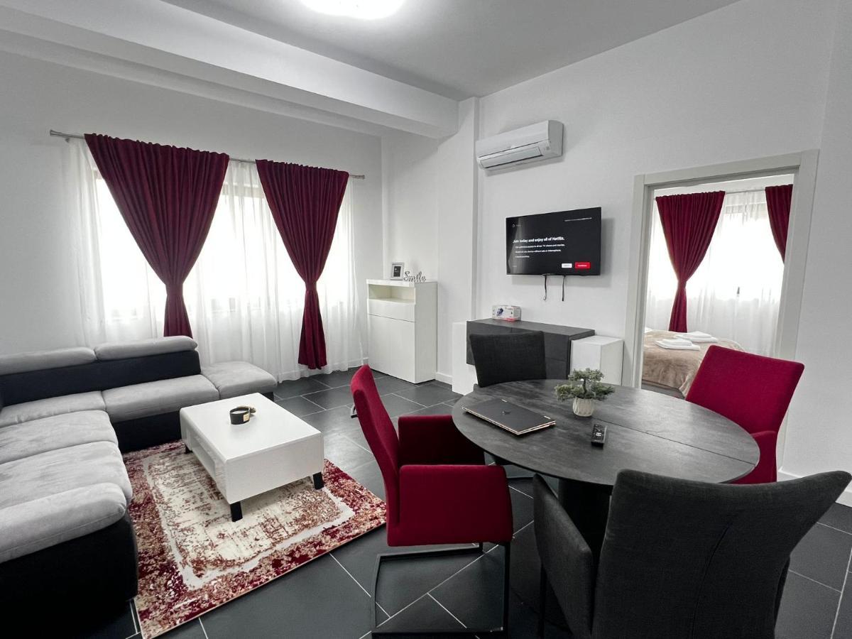 Marvellous Aparthotel With Master Apartments Σουκεάβα Εξωτερικό φωτογραφία