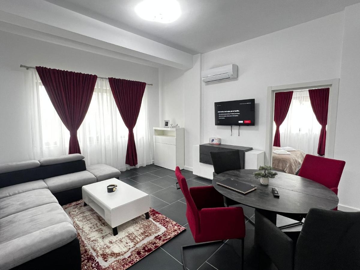Marvellous Aparthotel With Master Apartments Σουκεάβα Εξωτερικό φωτογραφία