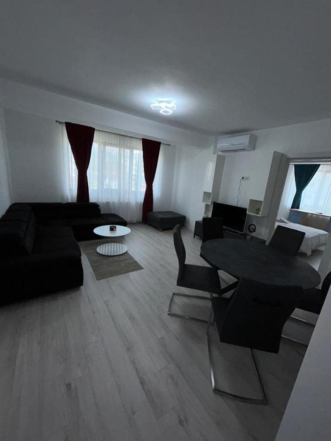 Marvellous Aparthotel With Master Apartments Σουκεάβα Εξωτερικό φωτογραφία
