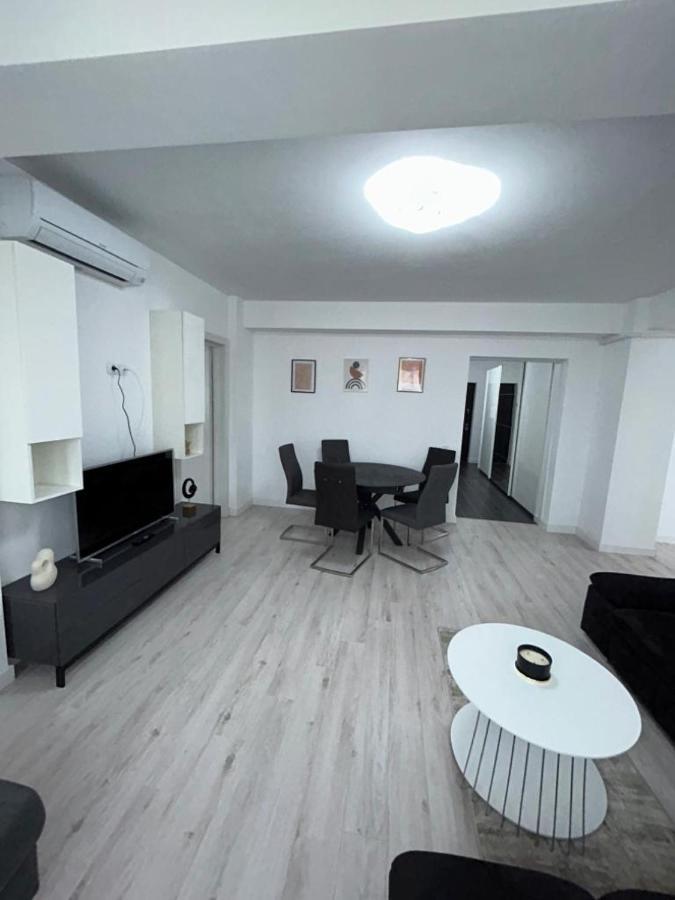 Marvellous Aparthotel With Master Apartments Σουκεάβα Εξωτερικό φωτογραφία